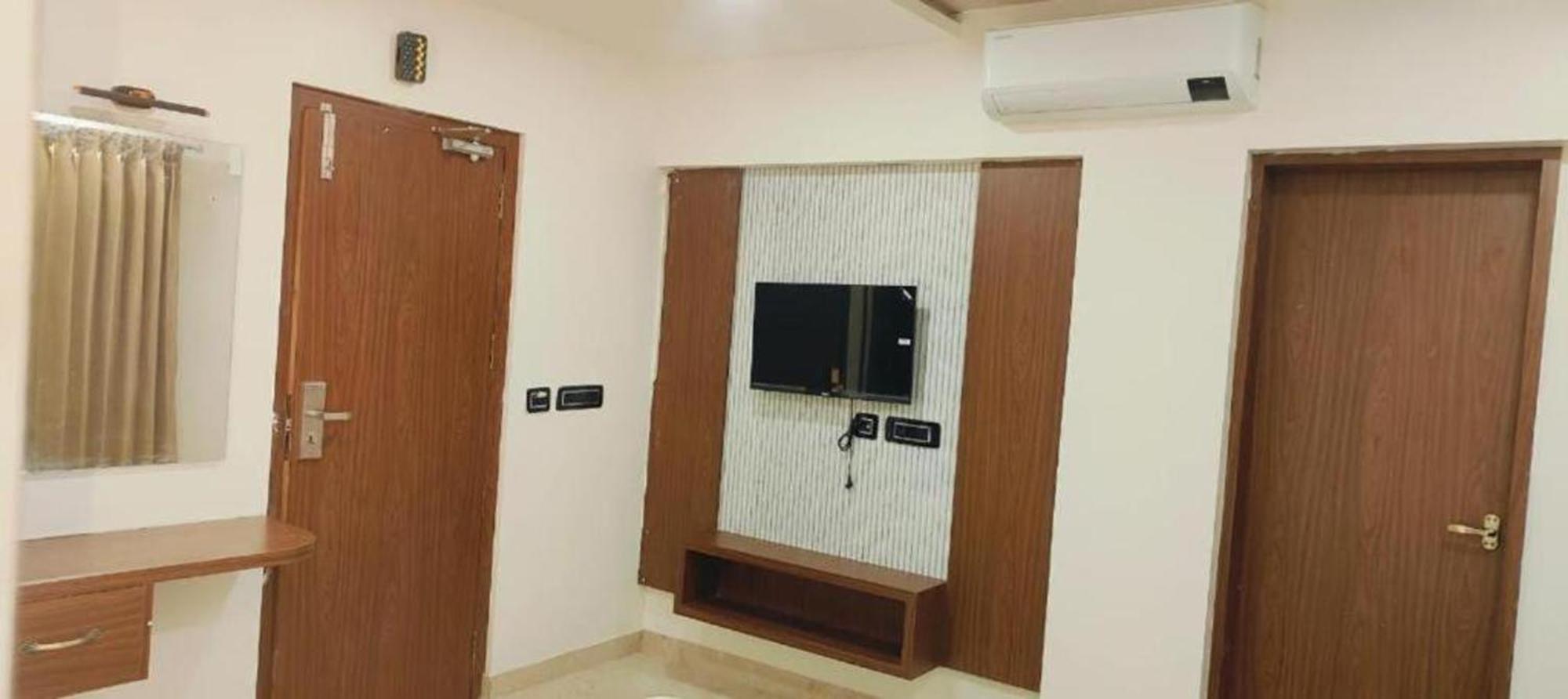Sree Mahalakshmi Residency By K Hotels Virudunagar エクステリア 写真