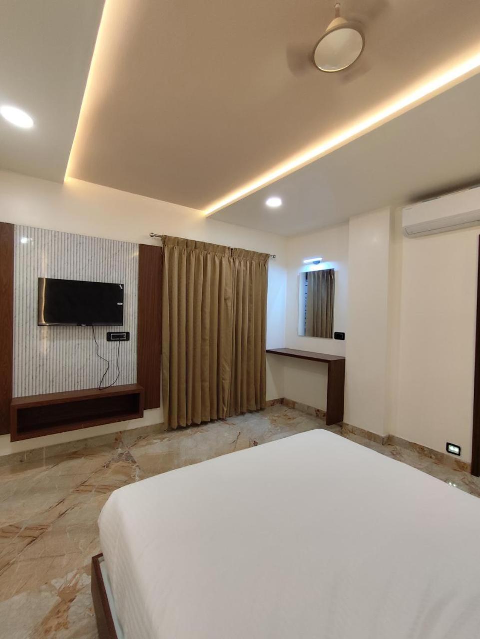 Sree Mahalakshmi Residency By K Hotels Virudunagar エクステリア 写真