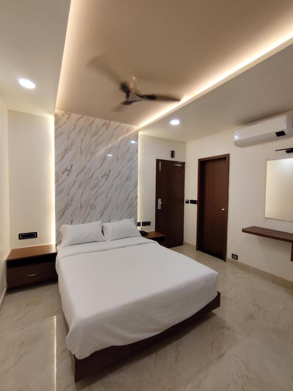 Sree Mahalakshmi Residency By K Hotels Virudunagar エクステリア 写真